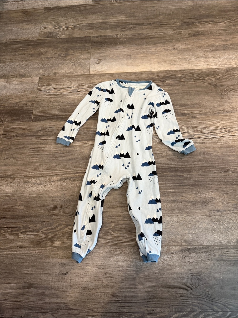 Zippy Jamz White and Blue Mountain-Print Kids One-Piece Sleeper